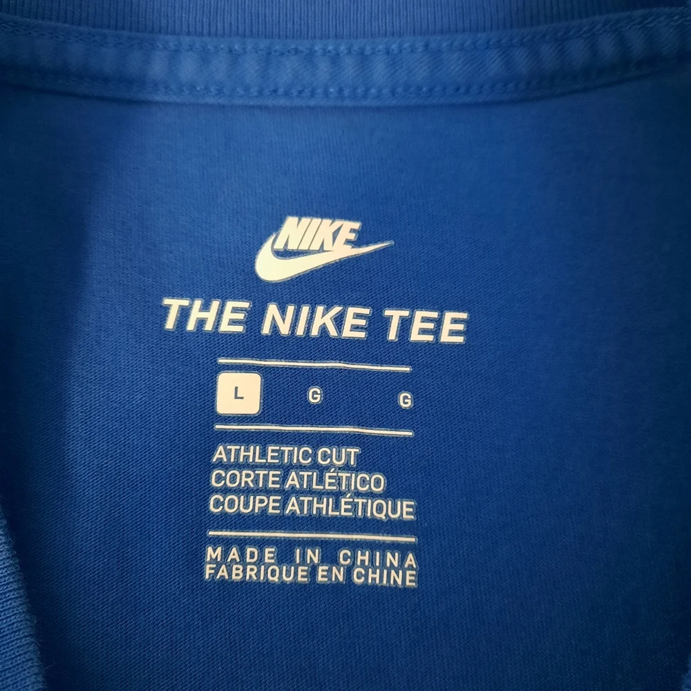 Nike Dri-Fit Men's Royal Blue Athletic Cut Short Sleeve Tee Shirt size Large